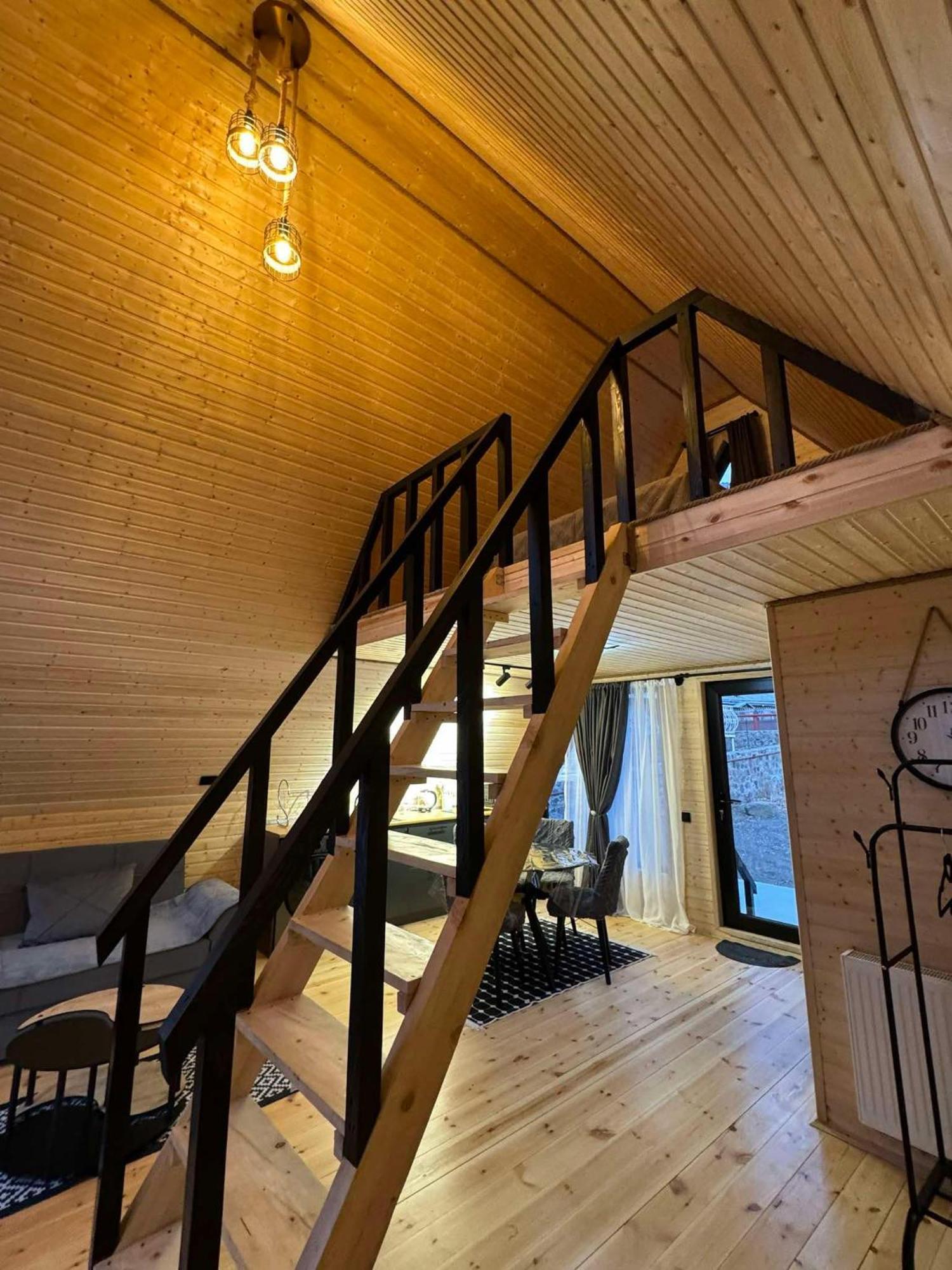 Chalet Apex